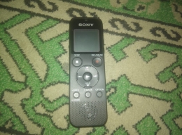 Sony Voice Recorder ICD-PX470, sahabat yang selalu setia di saat merekam suara gitar ^_^ - dokpri