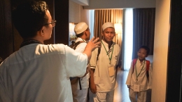 Adik-adik dari Yayasan Nurul Quran cawang saat mengikuti tur singkat mengenal bisnis hotel Best Western Premier The Hive (Dokumen: BWPTH)