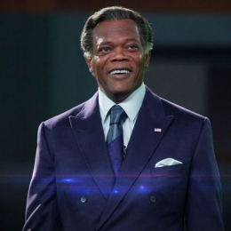 Samuel L. Jackson (Sumber Gambar : https://robocop.fandom.com/wiki/Pat_Novak)