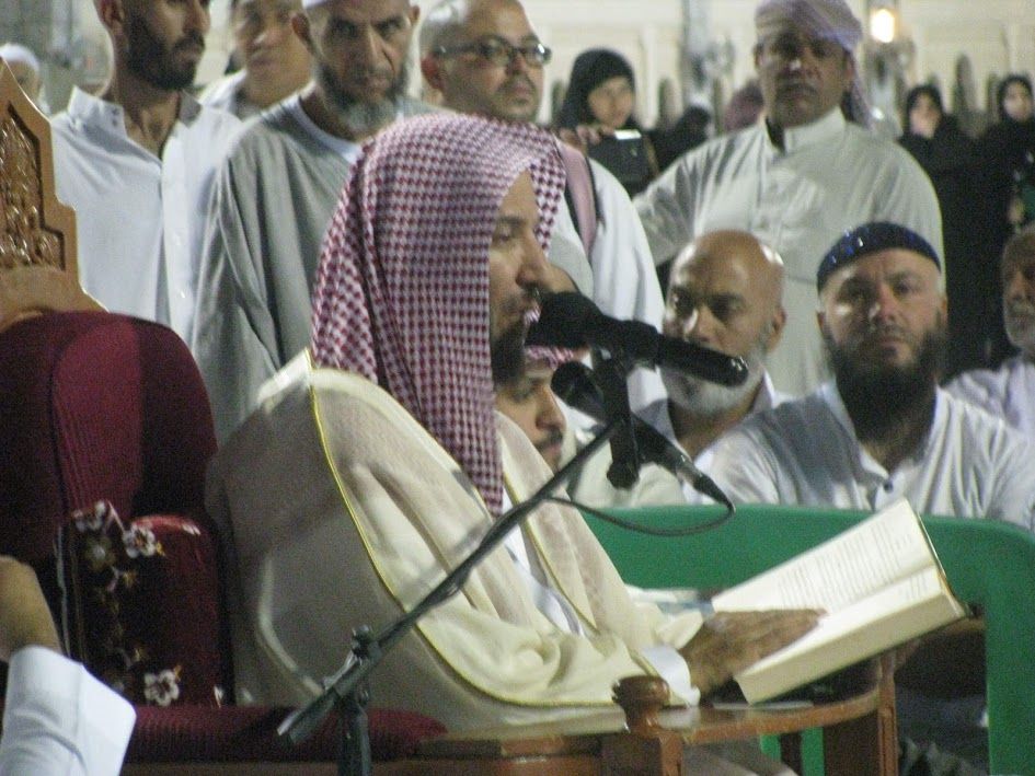 Tausiyah dari seorang syeh di Masjidil Haram. Foto | Dokpri