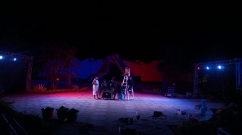 Yang Terhempas Yang Terkikis Dialektika Sejarah Sikka Pasca