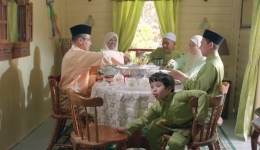 Tradisi berkumpul bersama keluarga saat berlebaran  Foto: islami.co 