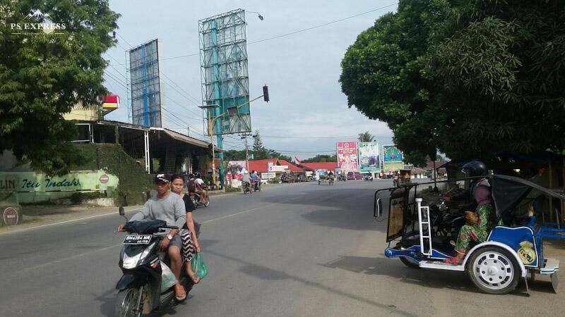 Suasana lalulintas pagi ini di Bagan batu.foto : dok pribadi/ps express