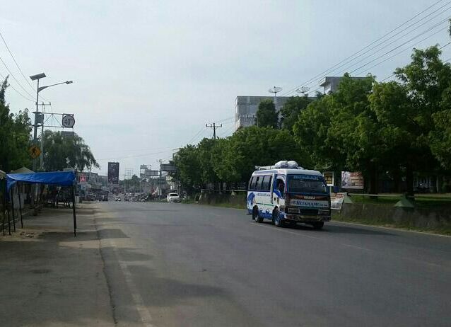 Jalan lintas sumatera tepatnya di bagan batu masih sepi pemudik.foto : dok pribadi/ps express