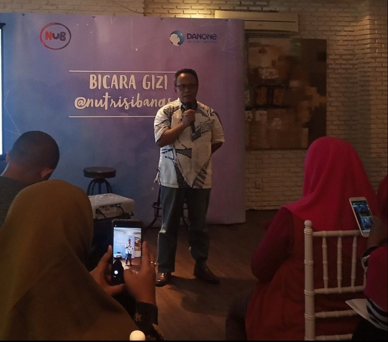 Deskripsi : Arif Mujahidin, Coorperate Communication Director Danone Indonesia menyampaikan pentingnya MPASI diketahui masyarakat I Sumber Foto : dokpri