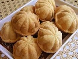 Kue bolu ukuran kecil. Sumber: steemkr.com