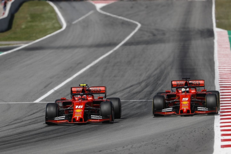 Charles Leclerc dan Sebastian Vettel, GP Spanyol 2019 - sumber: Motorsport Images