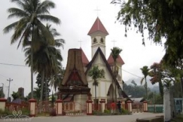 http://photos.torajaland.net/toraja/catholic-church-makale-tana-toraja.html