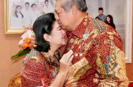 Kecintaan SBY pada isterinya (sumber: www.tribunnews.com)