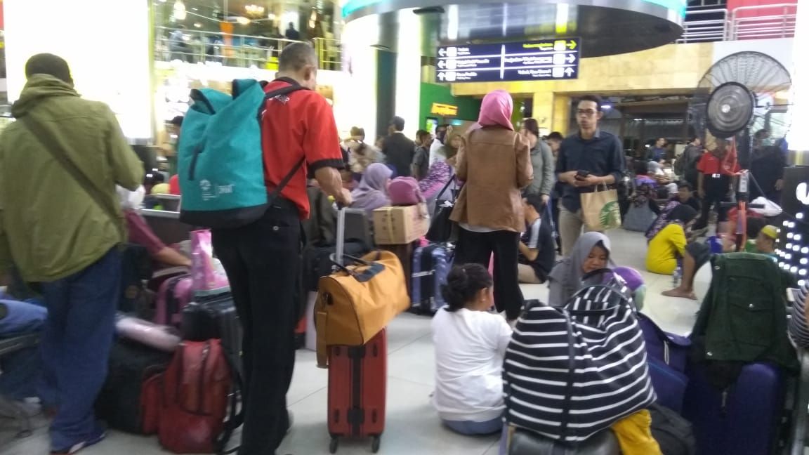 Semakin mendekati hari raya Idul Fitri, stasiun kereta api semakin dipadati para pemudik (dok.windhu)