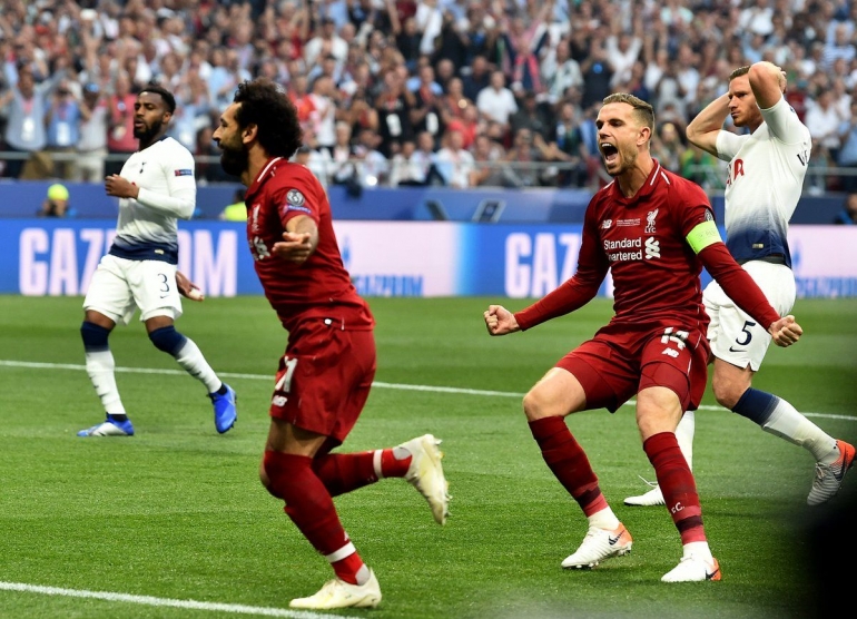 Salah rayakan gol pertama Liverpool. (Dailyadvent.com)