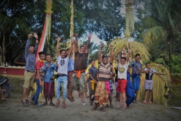 Warga setempat bersuka ria dalam momen keagamaan di kampung Bali, Kandis Riau. (dok/PanjiASyuhada)