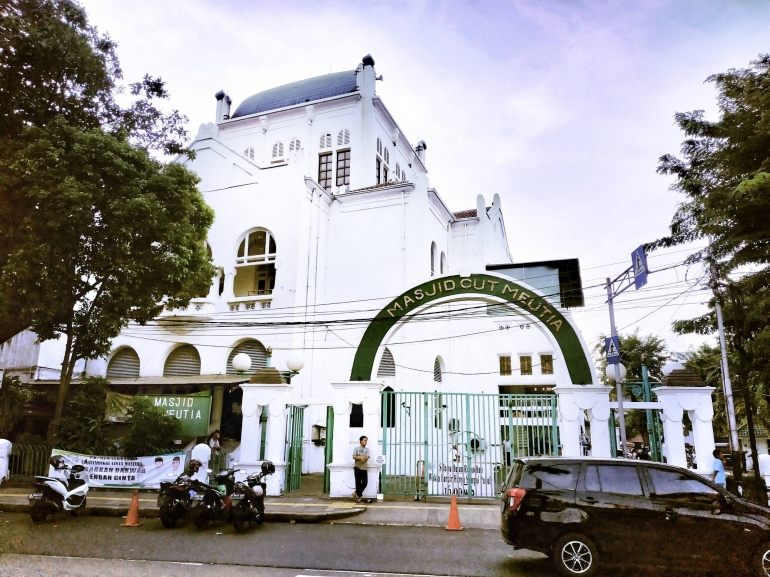 Masjid Cut Meutia (dok. penulis)