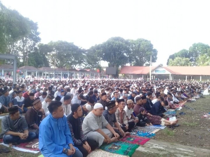 Foto Dokpri. Shaf laki-laki tampak dari depan