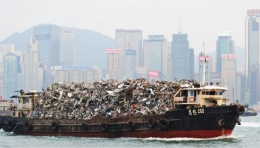 Ilustrasi perdagangan global sampah (Foto : Hitekno.com)