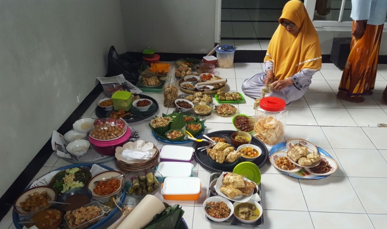 Sebagian hidangan yang akan disantap bersama-sama |Dokumentasi pribadi
