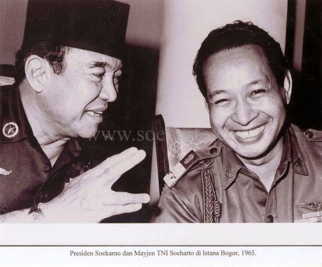 Soekarno dan Soeharto (sumber:style.tribunnews.com)