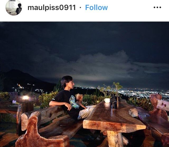 sepertinya dia chairil yang sedang mengoyak-ngoyak kesepian nya hihi/ foto di ambil dari instagram maulpiss0911