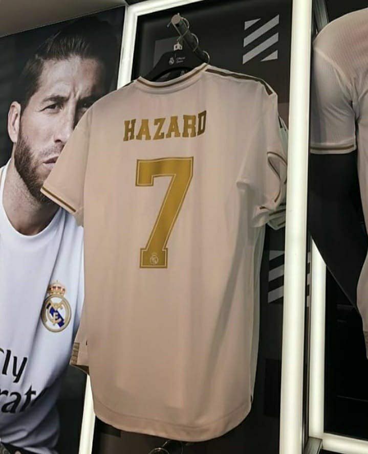 Eden Hazard dirumorkan akan kenakan nomor 7 di Madrid. (Twitter.com/@MadridistaKroya)