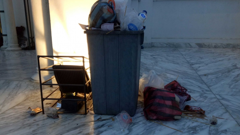 Sampah pengunjung yang dibuang begitu saja | dokumentasi pribadi