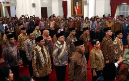 Presiden Joko Widodo Melantik Menteri Kabinet Kerja Periode 2014-2019 di Istana Negara (Gambar: beritasatu.com)