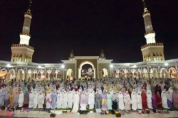 Masjid Syekh Abdul Manan ketika Ramadan (dok.bandungnewsphoto)