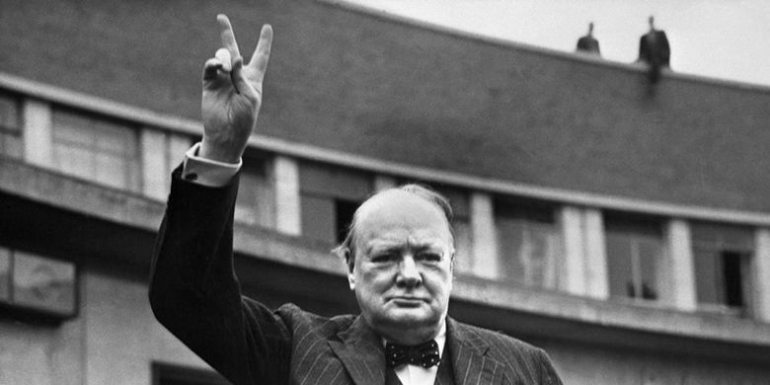 Winston Churchill,PM Inggeris(sumber:kompas.com)