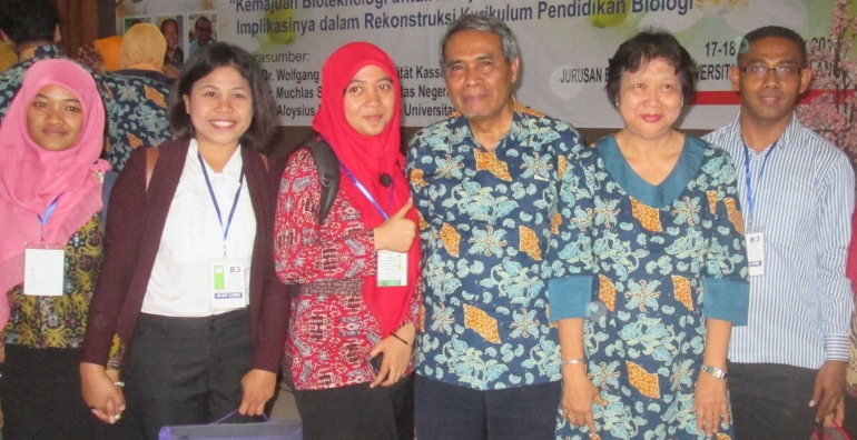 Pemakalah bersama Nara Sumber Seminar Nasional di Universitas Negeri Malang, Tahun 2015