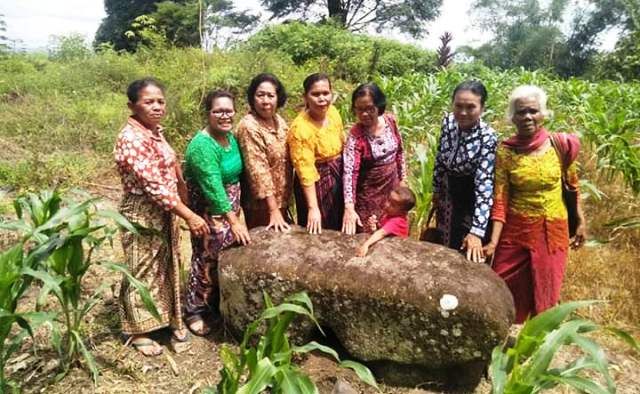 Kaum Ibu Keturunan Raja Pamahar Pardosi (Facebook/Andi Pardosi)