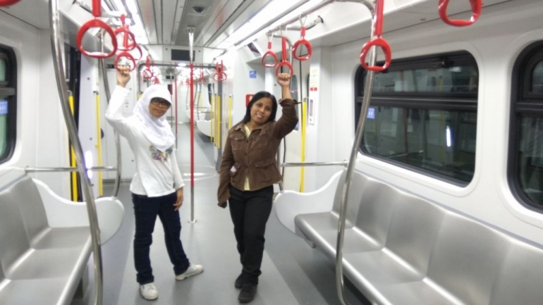 Di dalam LRT (dok.windhu)