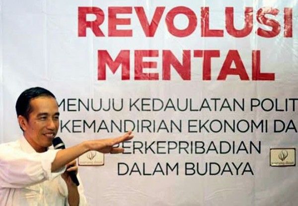 Presiden Jokowi dalam menandatangani inpres Revolusi Mental (Foto : setkab.go.id)