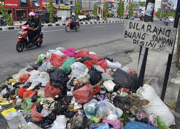 Ilustrasi tumpukan sampah | Sumber : Riaupotenza.com