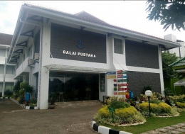 Gedung Balai Pustaka terkini (Sumber : http://jajanandenik13.blogspot.com/2019/01/kafe-sastra-kafenya-pencinta-sastra.html)