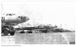 Deskripsi : pengebom jarak jauh Tu-16 yg dimiliki Indonesia era 60-an I Sumber Foto : Ditkasau/Angkasa