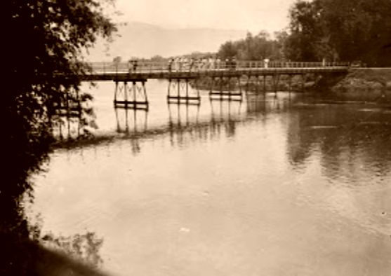 Tampilan jembatan Porsea hasil konstruksi Belanda tahun 1929. Jembatan ini menjadi ajang pertempuran tentara Belanda dan Jepang tahun 1942| Foto: Koleksi Tropenmuseum Belanda