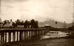 Kondisi jembatan Porsea awal 1910-an sebelum dibangun oleh Belanda (Foto: Koleksi Tropenmuseum Belanda)