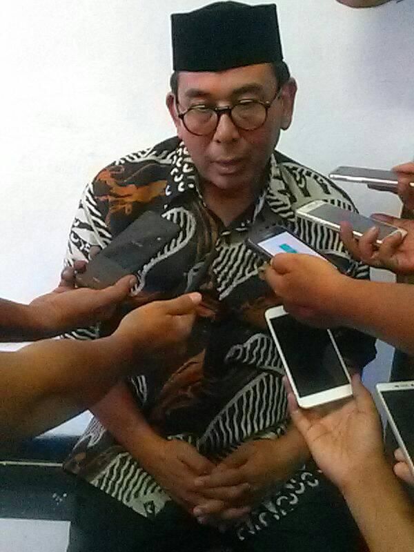 Para Jurnalis wawancara Calon Ketum Kadin Aceh Makmur Budiman | dokpri