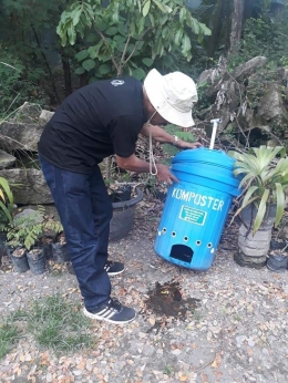 Ilustrasi: Penulis menemukan komposter abal-abal di Bantul Yogyakarta. Sumber: Pribadi