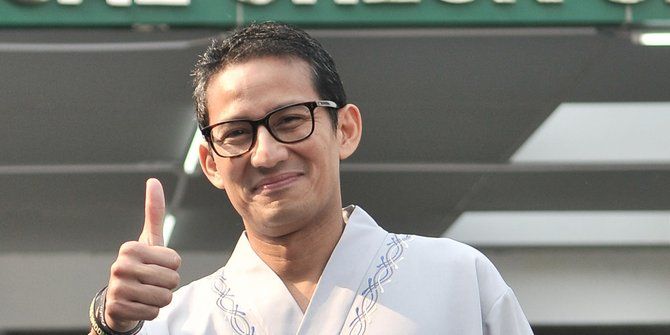 Jempol Sandiaga Pertanda Merapat ke 01? (Sumber: merdeka.com)