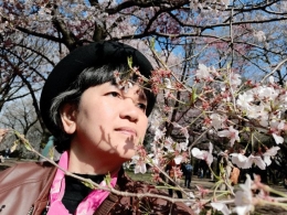 Dokumentasi pribadi Aku dengan kegebiraan yang full penuh, berada dalam "hutan Sakura"