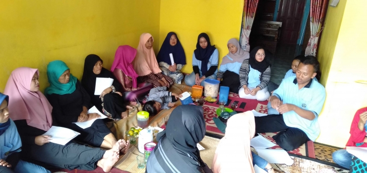 Foto kegiatan di Rumah Bu Uchi 9 RT1 Kelurahan Candirenggo, Kecamatan Singosari, Kabupaten Malang. | dokpri