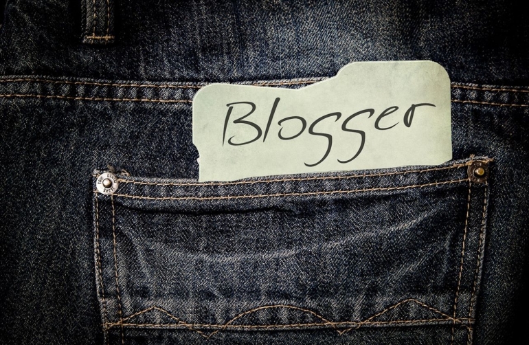 Deskripsi : Salah-satu penghasilan menjadi blogger ialah lomba blog I Sumber Foto : Pixabay