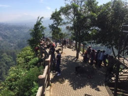 Suasana Tebing Keraton ketika hari kerja (dok pribadi)