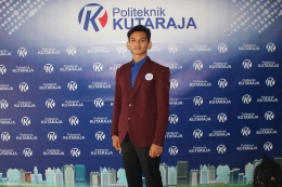Ajrul Amilin kini tercatat sebagai mahasiswa Politeknik Kutaraja pada program studi MKSP setelah mendapatkan beasiswa Bidikmisi (dokpri) 