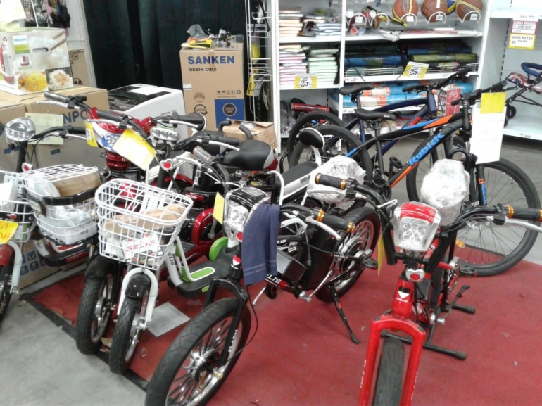 Sepeda yang dijual dengan harga diskon (sumber: dokumentasi Adica)
