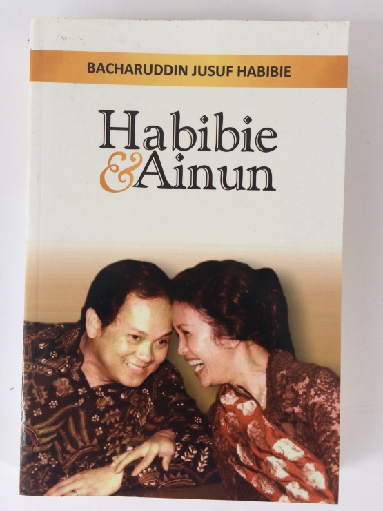 Sampul buku Habibie dan Ainun. (id.Carousell.com)