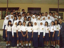 ilustrasi diambil dari; dokumentasi kelas 9D, SMP PGRI 9 Maos angkatan 2008