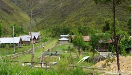 Salah satu daerah terpencil di Papua Barat (sumber: WestPapuan.org)