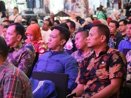 Kabag Humas dan Protokol Setda Kabupaten Bantaeng, Ismul Alam Basir (kedua dari kanan).