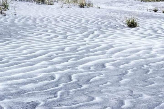lautan pasir Bromo berubah jadi dataran salju| Sumber: Dokumentasi Febri Alfianto